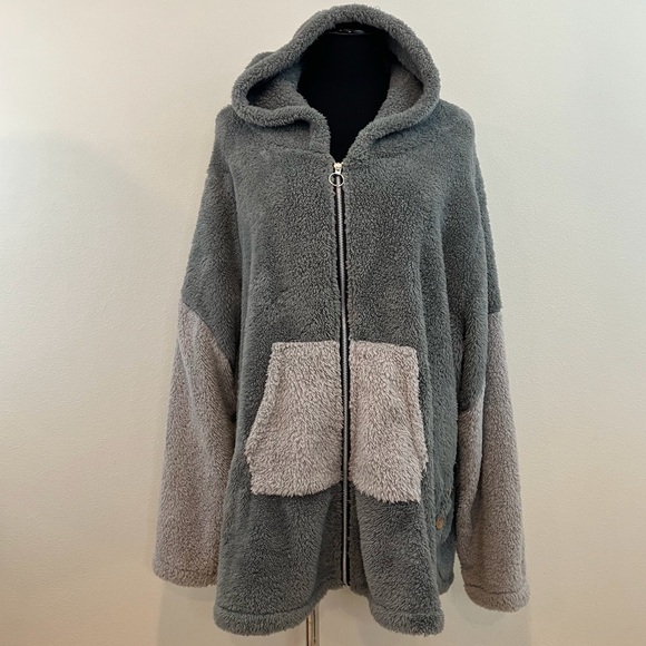 Teddy Bear Gray Hoodie - Picture 3 of 12